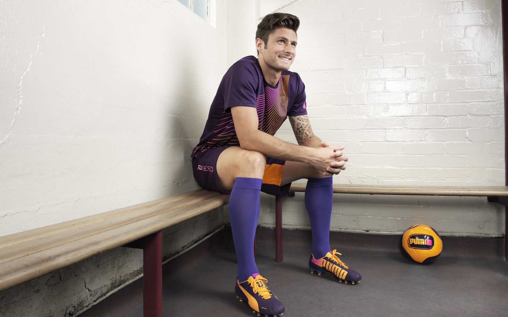 萨内教科书式表演,当德式精密在里昂的聚光灯下击穿美式足球